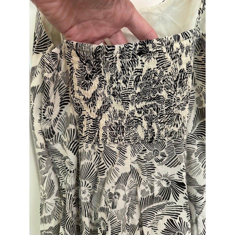 Old Navy Women's Black and White
Dress, Size Medium - Picture 5 of 9